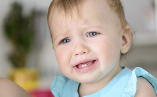 宝宝什么习惯对乳牙不利？伤害宝宝乳牙的坏习惯(1)