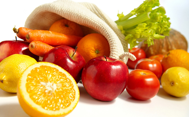 长痘痘吃什么水果好？长痘痘吃什么水果排毒养颜？(1)