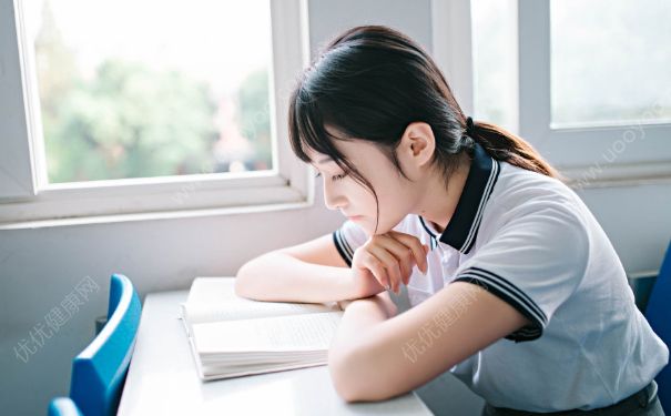 女孩多大有白带？女孩多大来月经初潮？(4)