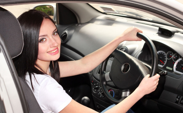 夏天开车如何防晒？开车怎么防晒？(1)