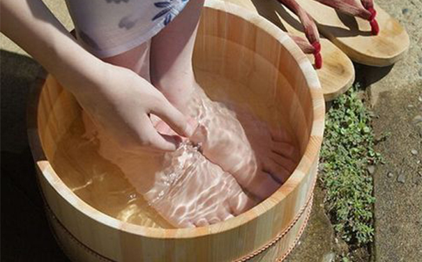 每天泡脚能减肥吗？泡脚减肥效果好吗？[图]
