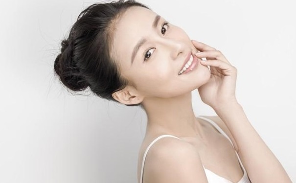 黑头怎么去除？黑头去除简单方法有哪些？(1)