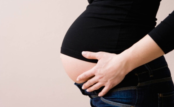 怀孕初期肚子疼是为什么？孕早期肚子隐隐作痛？(1)