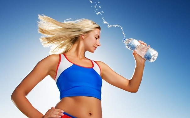 矿泉水敷脸有什么作用？矿泉水敷脸有什么好处？(1)