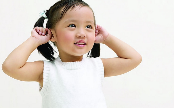 小孩手脚出汗是什么原因？小孩手脚出汗怎么回事？(1)