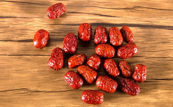 女性气血不足有什么症状？女性气血不足怎么调理？(1)