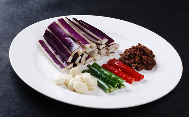 茄子可以生吃吗？茄子生吃会中毒吗？[图]
