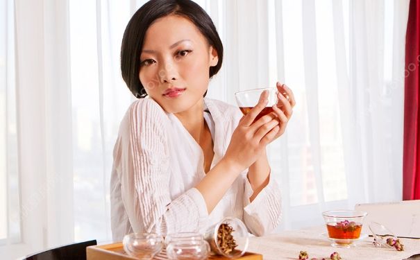 女人冬天怕冷怎么办？女性冬天怕冷怎么办？(1)