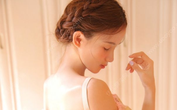 初中女生要穿小背心吗？初中女生穿什么样的小背心？(3)