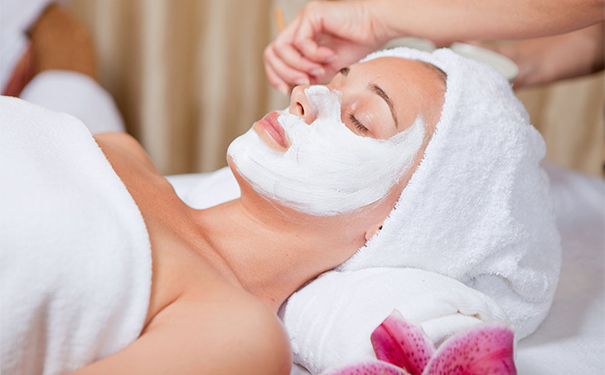 鼻子上有黑头怎么办？鼻子上有黑头怎么去除？(1)