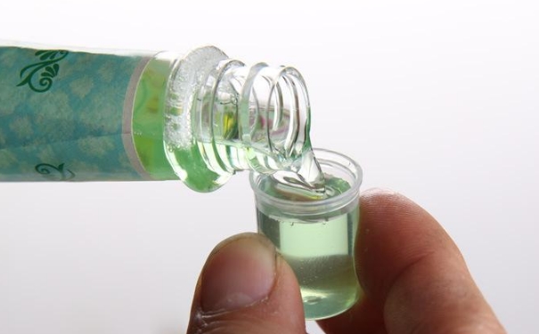 花露水用多了有毒吗？孩子误食花露水有毒吗？(1)