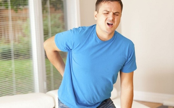 男人腰痛是什么原因引起的？男人腰痛的原因有哪些？[图]