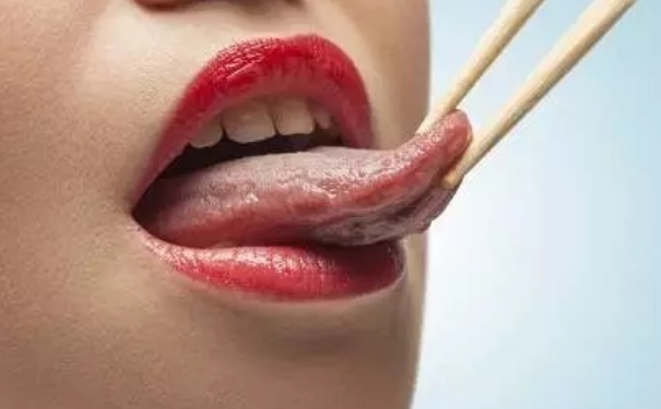 经常咬舌头是怎么回事？吃饭咬舌头是怎么回事？(1)