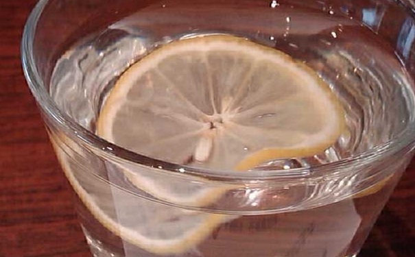 柠檬水什么时候喝最好呢？柠檬水什么时候喝比较好？[图]