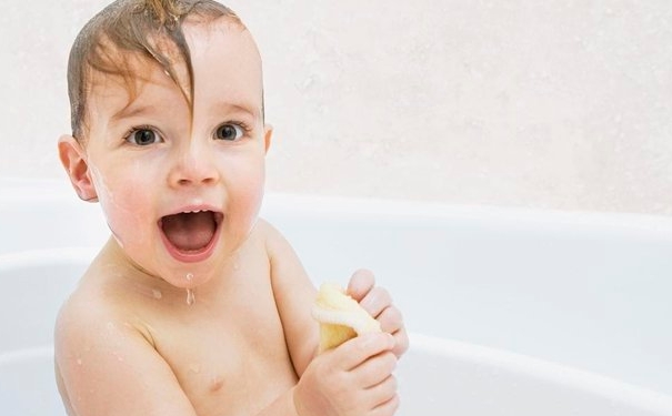 冬天怎么给宝宝洗澡？冬天如何给宝宝洗澡？(1)