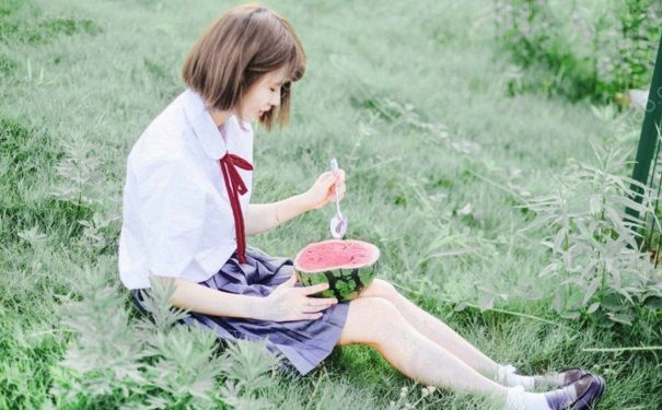 初中女孩穿丝袜好吗？初中女生穿丝袜怎么样？(1)