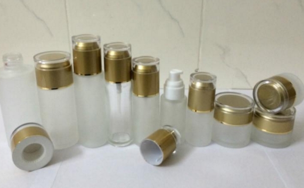 爽肤水和柔肤水的区别？柔肤水和爽肤水的区别？(1)