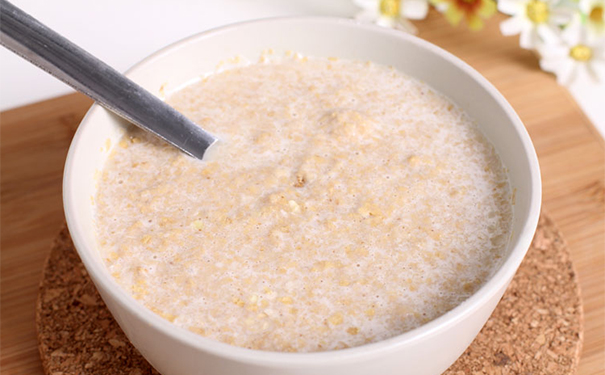 燕麦片有什么作用？燕麦片的功效与作用及食用方法(1)