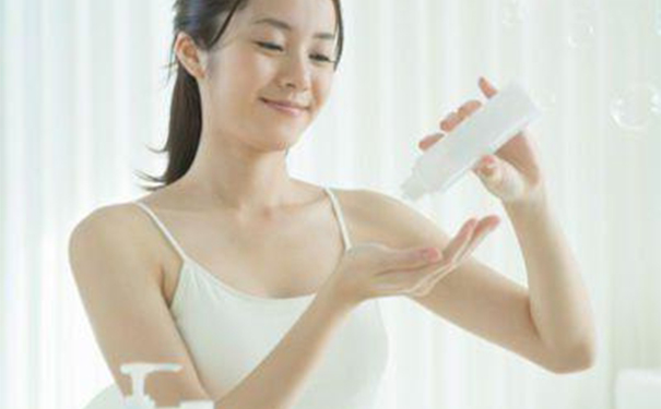 春季皮肤干燥瘙痒怎么办？春季皮肤干燥起皮怎么办？(1)