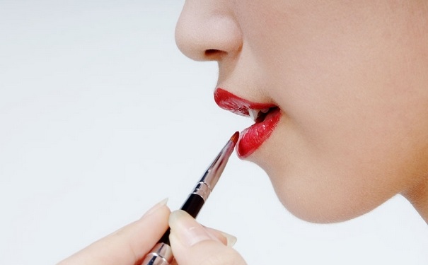 怎么化妆不会脱妆？怎么化妆不掉妆？(1)