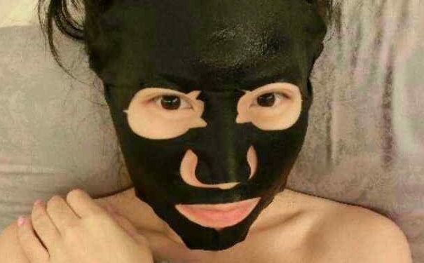 竹炭面膜的功效作用有哪些？竹炭面膜的作用是什么？(1)