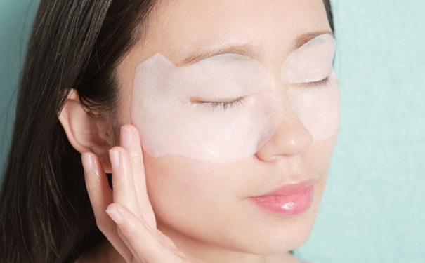 怎么自制眼膜去黑眼圈？自制去黑眼圈眼膜怎么做？(1)