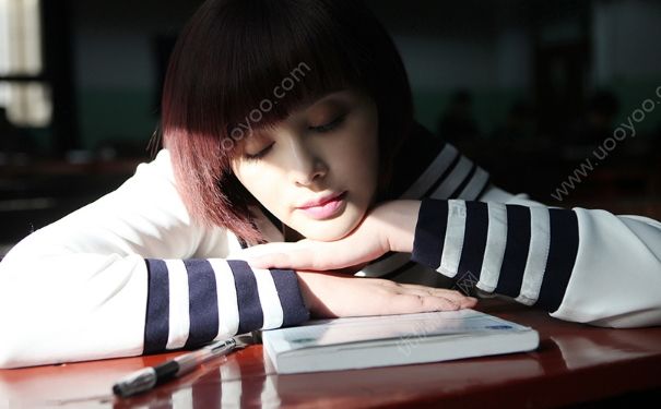 18岁睡眠多少小时正常？18岁睡眠不好怎么办？(5)