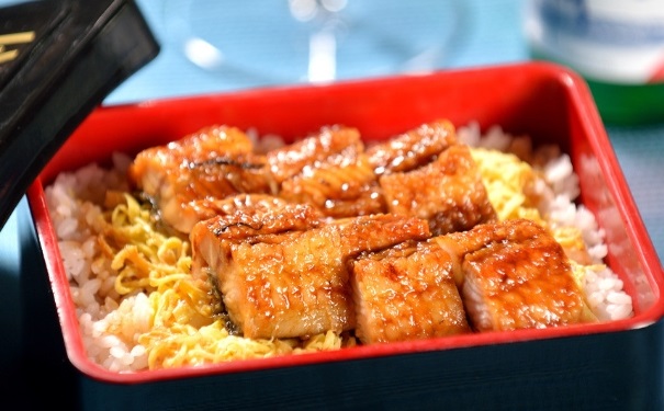 孕妇可以吃鳗鱼吗？哪些人适宜吃鳗鱼？(1)