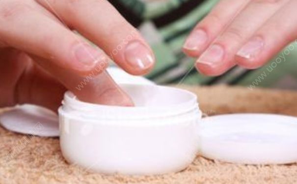 维e乳膏有激素吗？维e乳膏的功效与作用[图]
