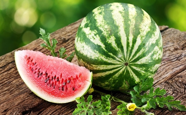 老年人夏季要多吃什么？老年人夏季吃哪些食物好？[图]