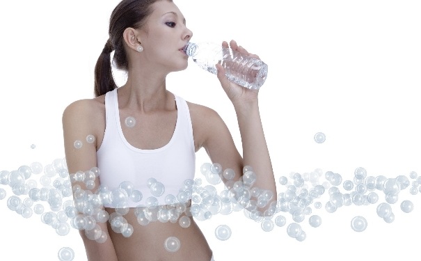 女性喝水也能养颜美容？女性喝什么水美容效果好？(1)
