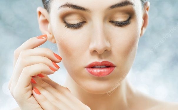 冬季皮肤起皮怎么办？冬季皮肤缺水怎么缓解？(2)