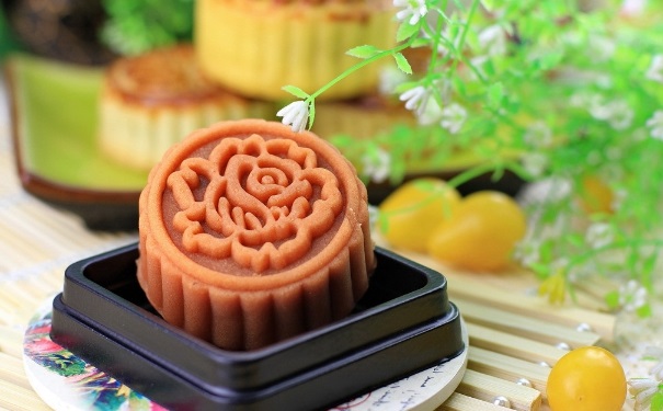 吃月饼的时候可以喝蜂蜜吗？蜂蜜和月饼一起吃会怎么样？(1)
