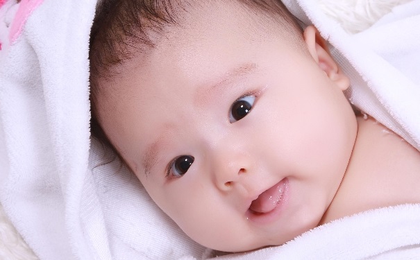婴儿头发长得慢是什么原因？宝宝头发长得慢是怎么回事？(1)