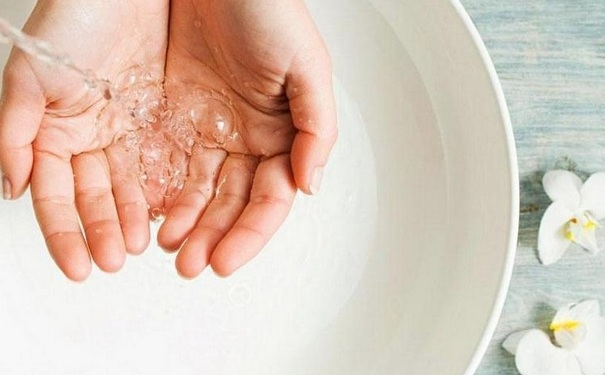 白醋洗脸用什么醋最好？白醋洗脸是用什么醋？(1)