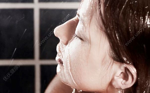 女生来月经可以洗澡吗？女生经期能洗澡吗？(4)