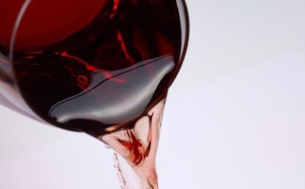 红酒怎么做面膜效果明显？红酒怎么做面膜效果更佳？(1)