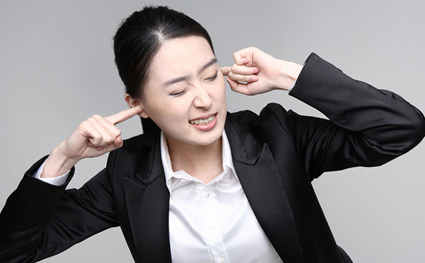 耳朵疼是上火吗？耳朵疼是不是上火了？(1)
