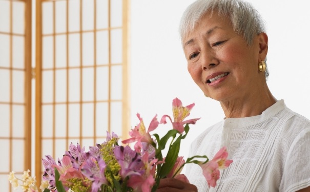 年纪大了健忘怎么办？老年健忘症吃什么好？[图]