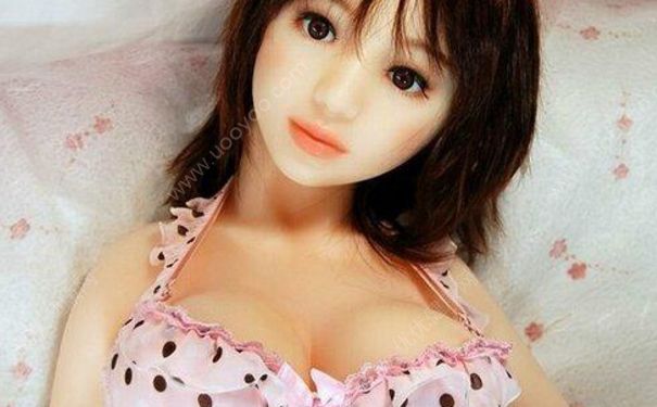 充气娃娃和真人哪个更舒服？充气娃娃和真人的感觉有何不同？(1)