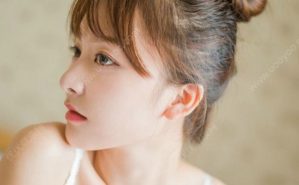 青春期女生胸部有硬块怎么回事？青春期女生胸部有硬块正常吗？(4)
