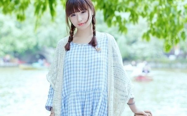 14岁女生长白头发是什么原因？14岁女生长白头发是怎么回事？(4)