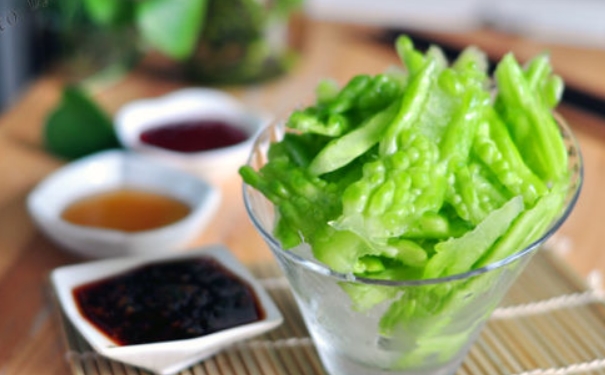 苦瓜不能和哪些食物一起吃？苦瓜有哪些饮食禁忌？(1)