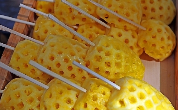 菠萝泡盐水有什么用？菠萝泡盐水多久？(1)