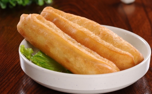 哪些人不能吃油条？经常吃油条的危害有哪些？(1)