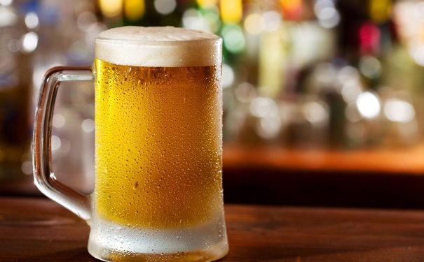 啤酒过期还可以喝吗？喝过期的啤酒会怎么样？[图]