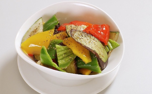 彩椒对人体有哪些好处？哪些食物搭配彩椒好吃？[图]