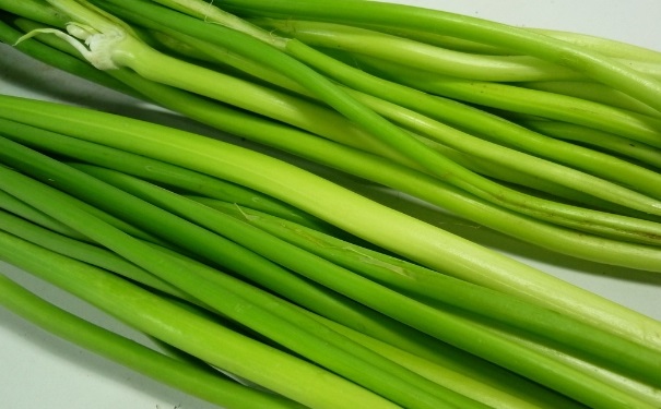 吃蒜苗的好处有哪些？吃蒜苗可以杀菌防流感吗？[图]