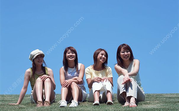 十四岁女孩月经十五天正常吗？十四岁女孩月经拖延怎么办？(4)