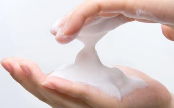 封闭性粉刺要怎么去除？封闭性粉刺治疗方法有哪些？(1)